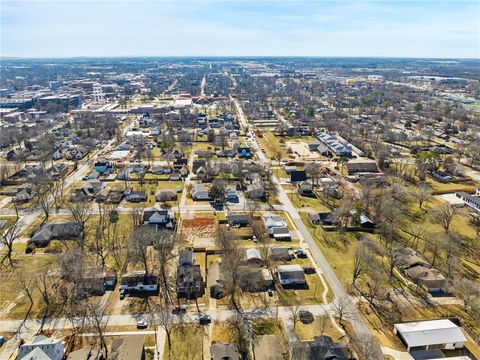 Single Family Residence in Bentonville AR 415 7th Street 29.jpg