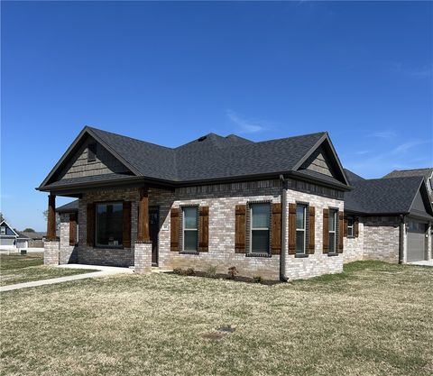 608 Pennington Avenue Prairie Grove AR 72753