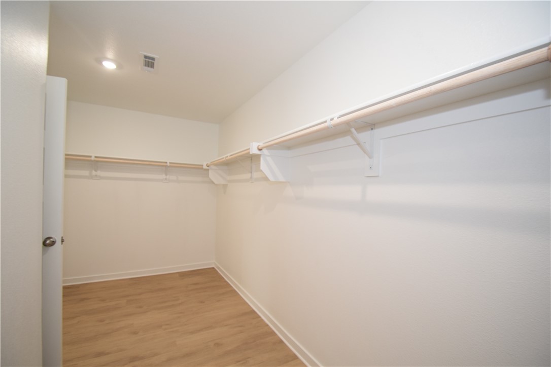 Wagon Wheel Crossing - Residential Lease