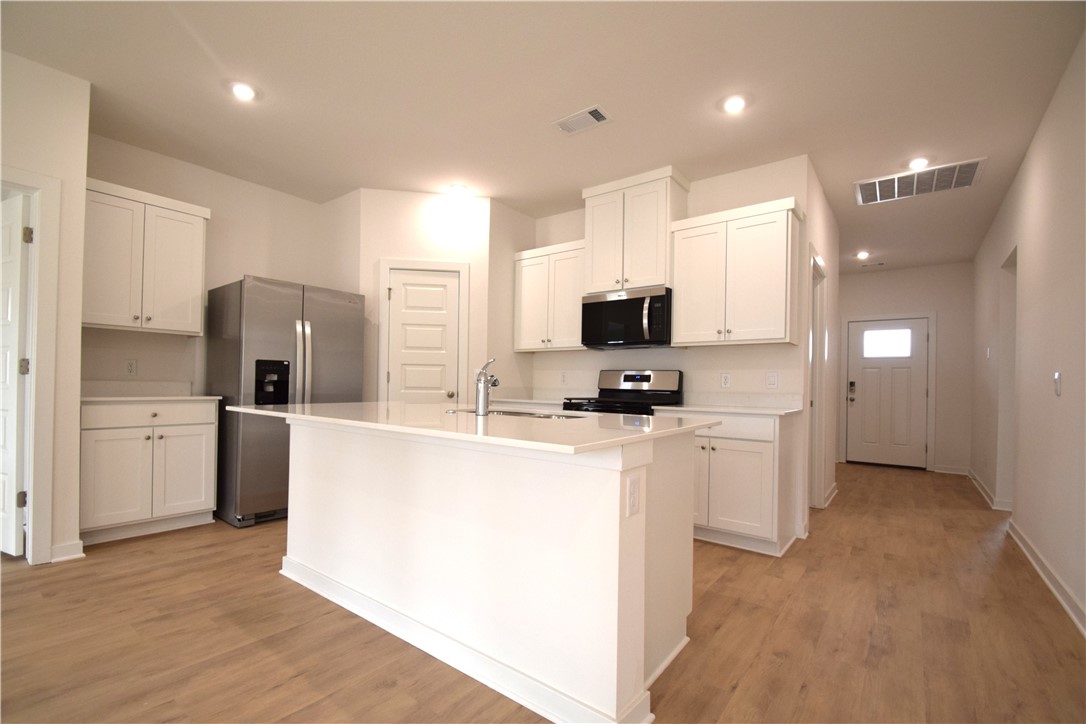 Wagon Wheel Crossing - Residential Lease