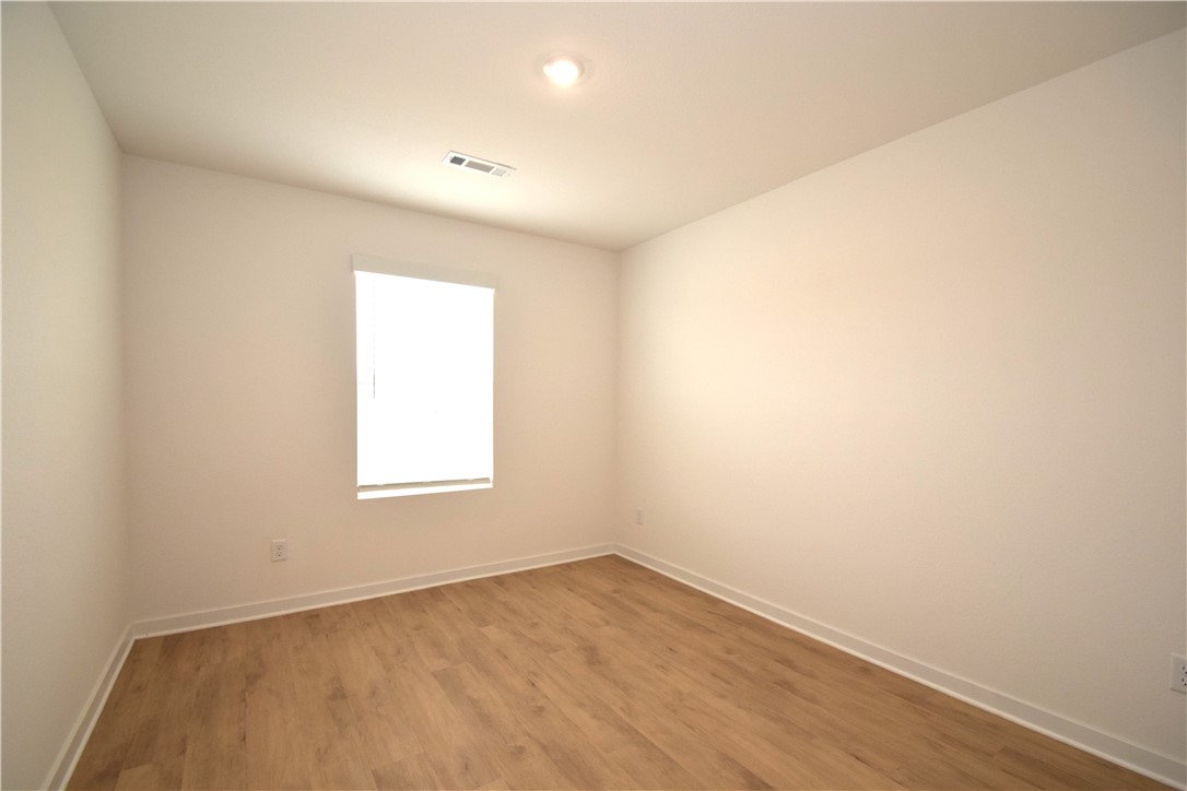 Wagon Wheel Crossing - Residential Lease