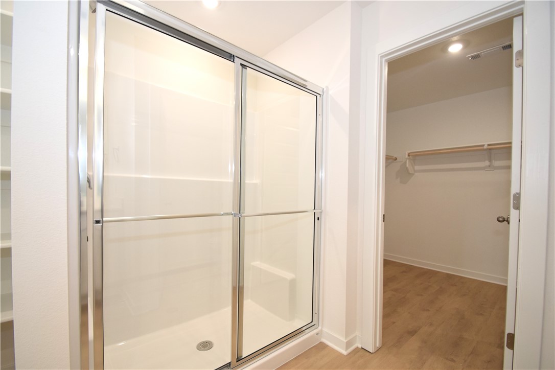 Wagon Wheel Crossing - Residential Lease