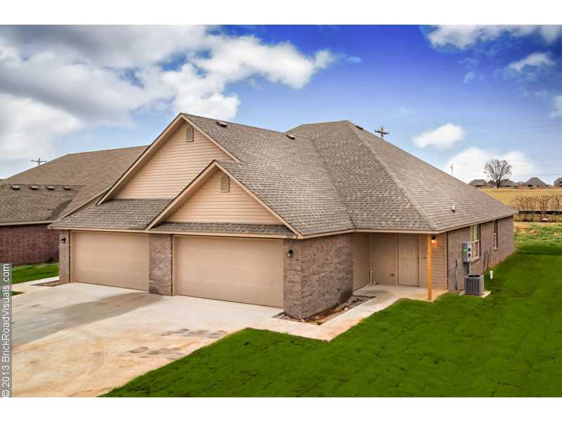 NW CONSTRUCTION. ALL WOOD LAMINATE FLOORS. GRANITE TOPS. FRIDGE INCLUDED. WASHER/DRYER HOOKUPS. 2 CAR GARAGE. OPEN FLOOR PLAN. KITCHEN ISLAND AND PANTRY. 3 BEDROOMS AND 2 BATHROOMS. NO FENCES. ALL ELECTRIC. LANDLORD PAYS ALL MOWING & LANDSCAPE MAINTENANCE
