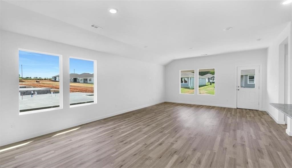 Applewood Estates - Residential Lease