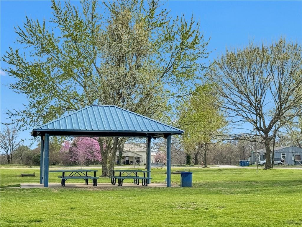 Applewood Estates - Residential Lease