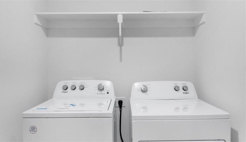 Applewood Estates - Residential Lease