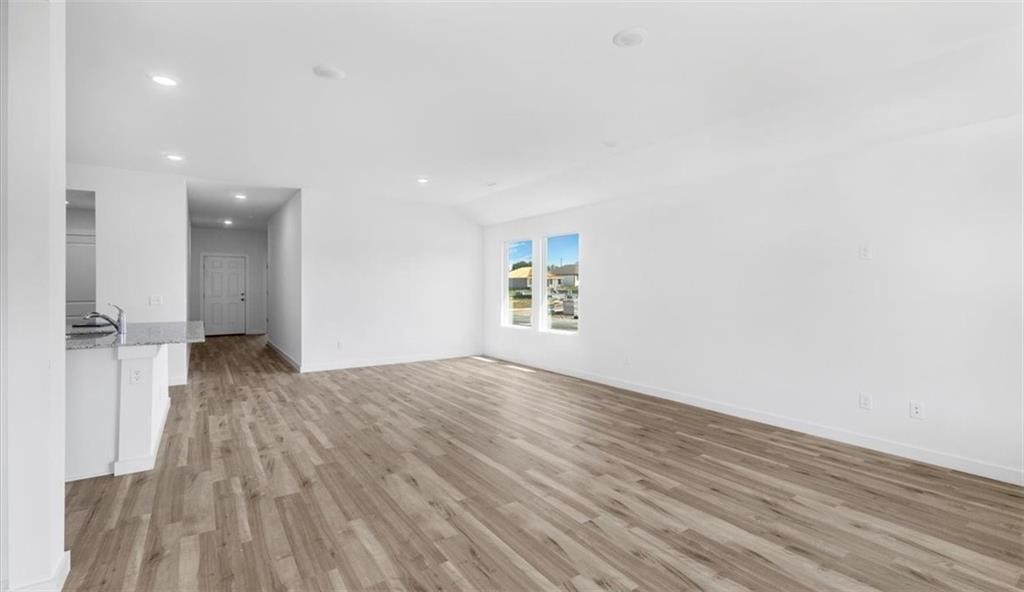 Applewood Estates - Residential Lease