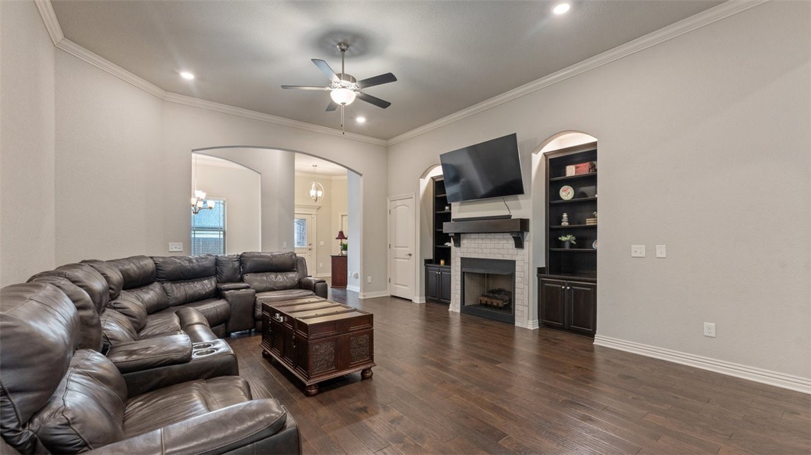 Hickory Hills - Residential