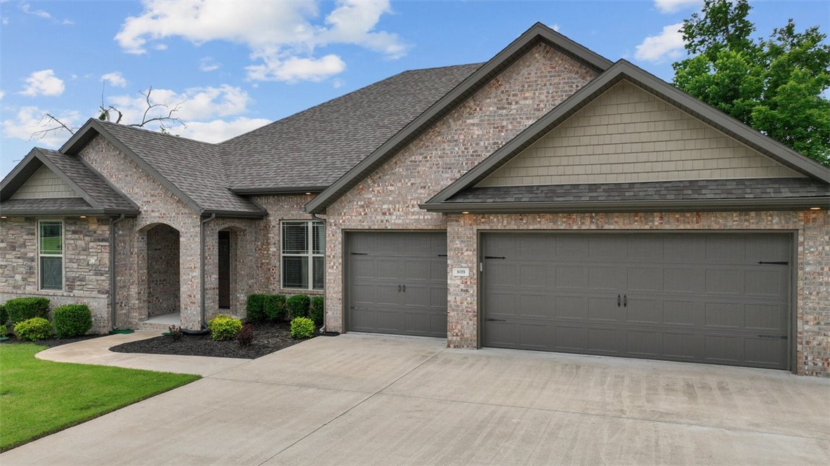 Hickory Hills - Residential