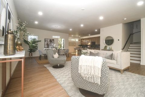 Photo of 567 Blair Avenue, Fayetteville, AR 72701 (MLS # 1297943)