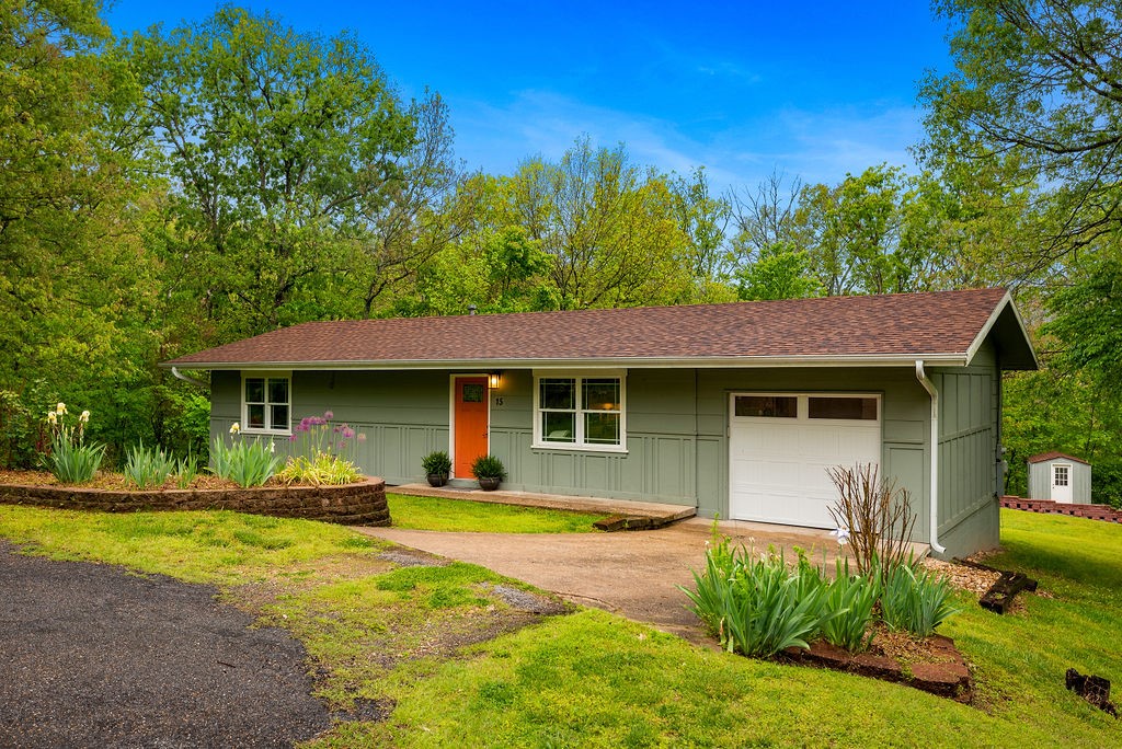 Fully Furnished and all utilities paid! You must see this remodeled, cozy and quaint 2 BR / 2 BA home situated privately at the end of a cul-de-sac with vacant lots on both sides. Access to mountain bike trails are just up the road. Everything that is needed to make this your temporary home is provided . . . linens, dishes, high-speed internet, etc. This is a current short-term rental with great reviews. Lease options for 1-month to 1-year available . Pets are allowed, but must be approved by the landlord.