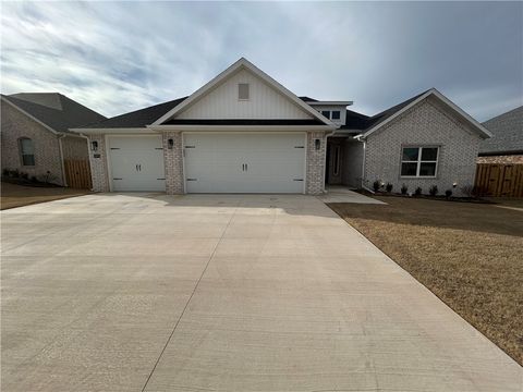Photo of 2205 Salmon Street, Pea Ridge, AR 72751 (MLS # 1333148)