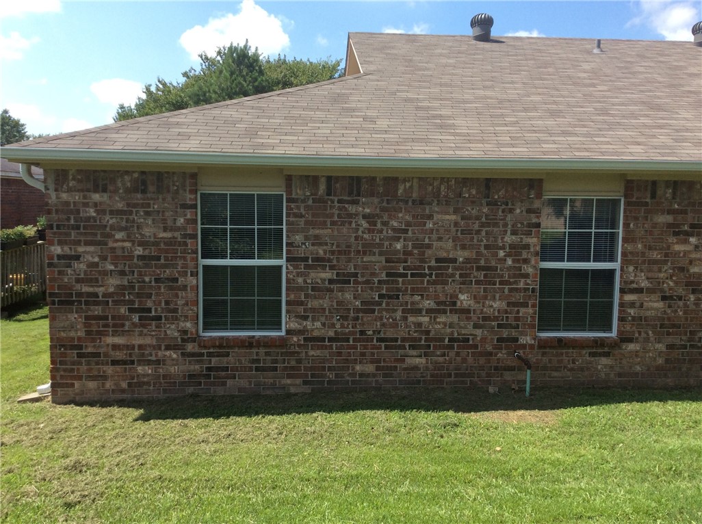 DAWN ACRES - Residential Lease