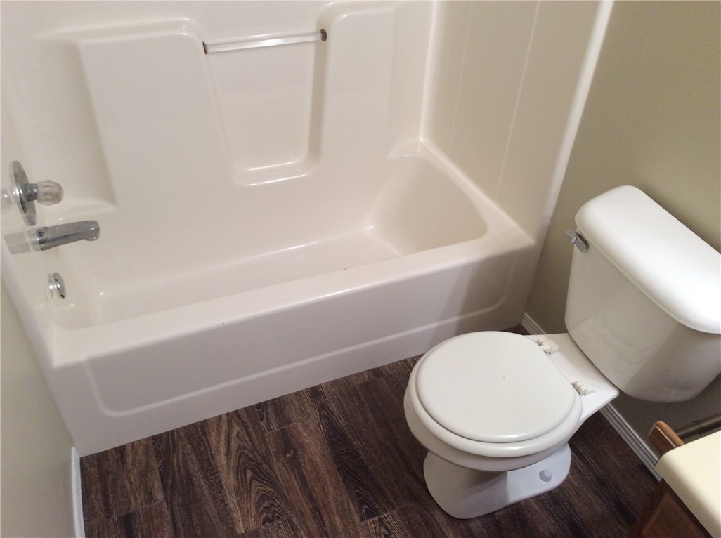 DAWN ACRES - Residential Lease