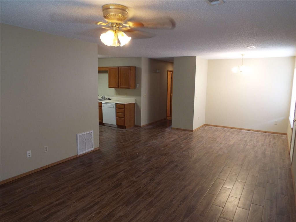 DAWN ACRES - Residential Lease