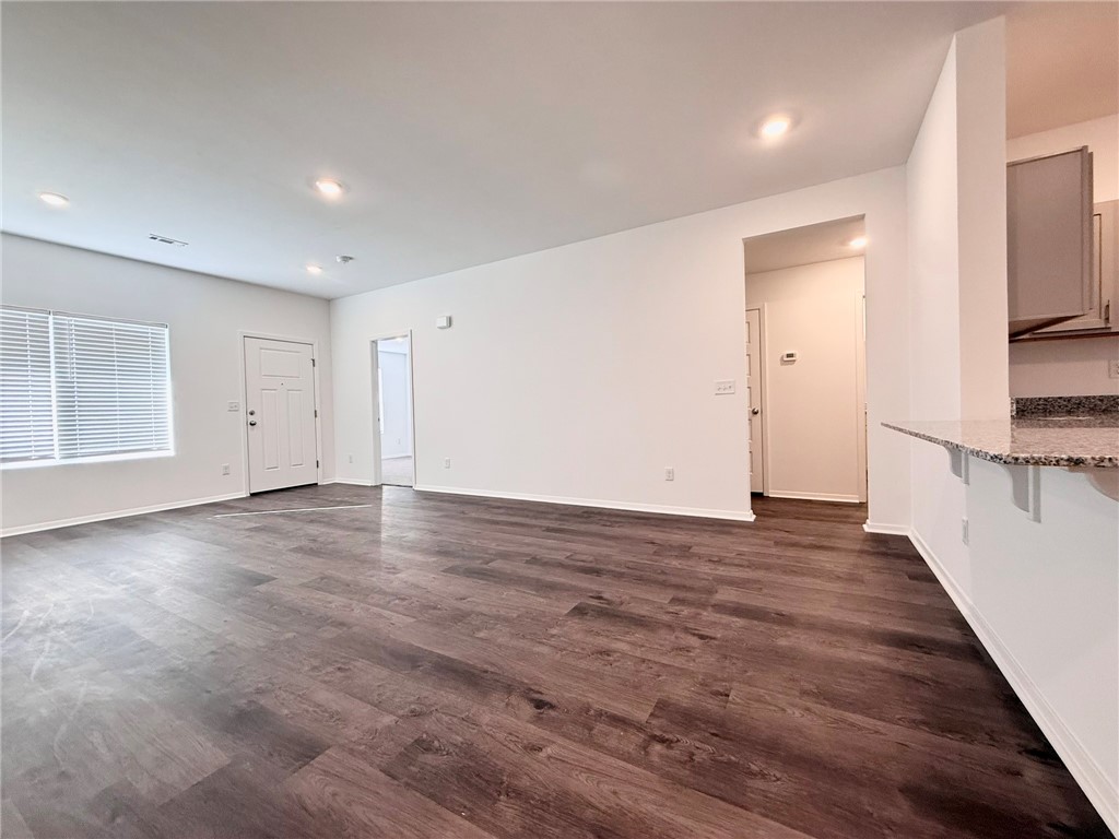 WALNUT HILL SUB PH V-PEA RIDGE - Residential Lease