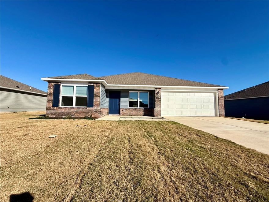 New Construction in Pea Ridge!!! 4 bedroom 2 bath home has wood style flooring through main living area and carpet in bedrooms. Kitchen includes Granite counters, over range microwave, dishwasher and pantry. Primary has large shower and walk in closet. Large fenced back yard.