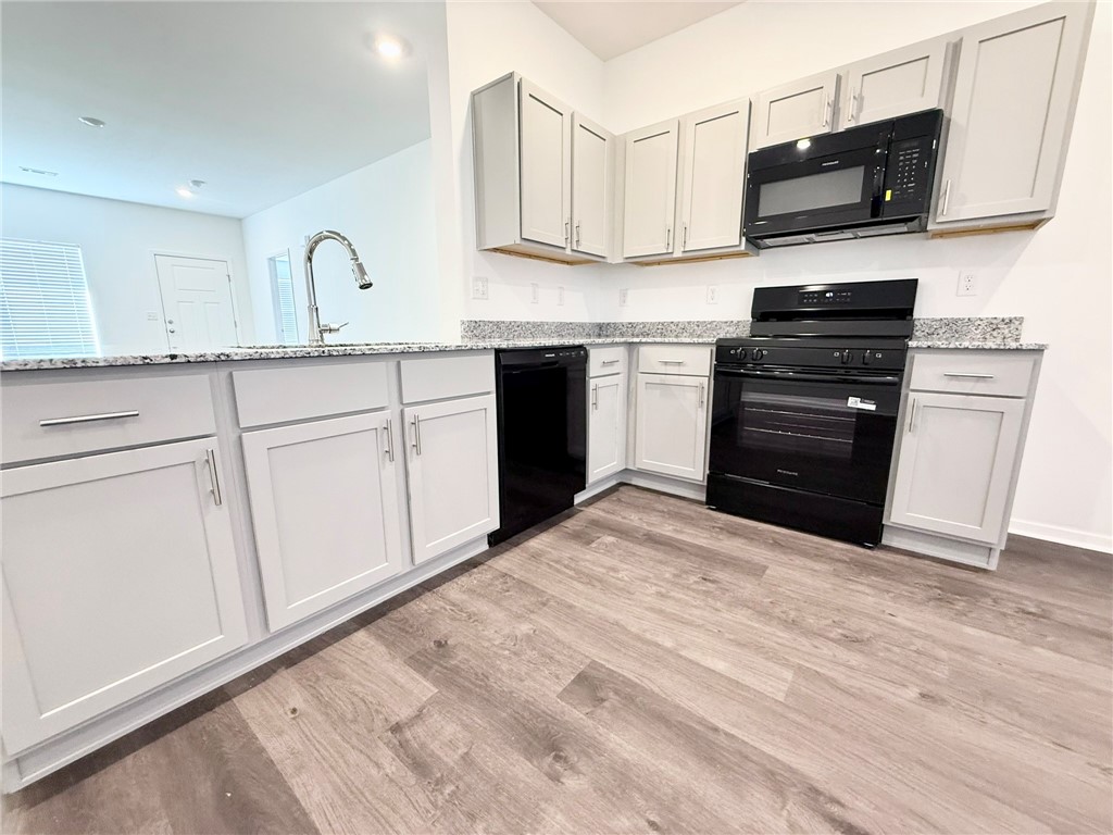 WALNUT HILL SUB PH V-PEA RIDGE - Residential Lease