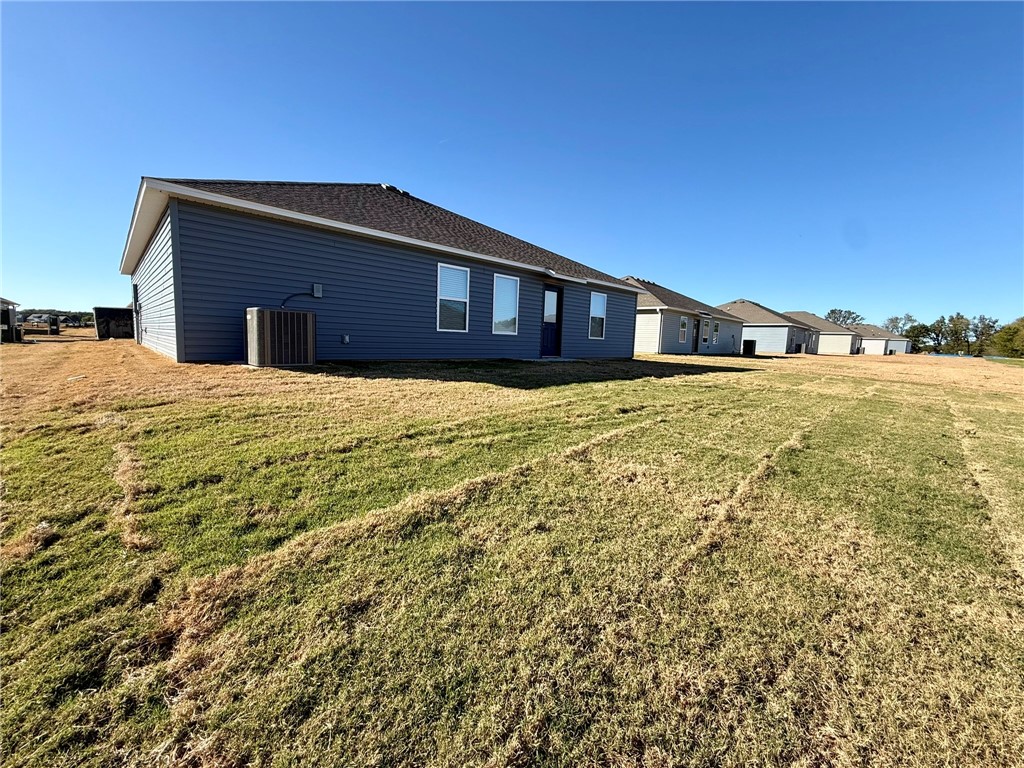 WALNUT HILL SUB PH V-PEA RIDGE - Residential Lease