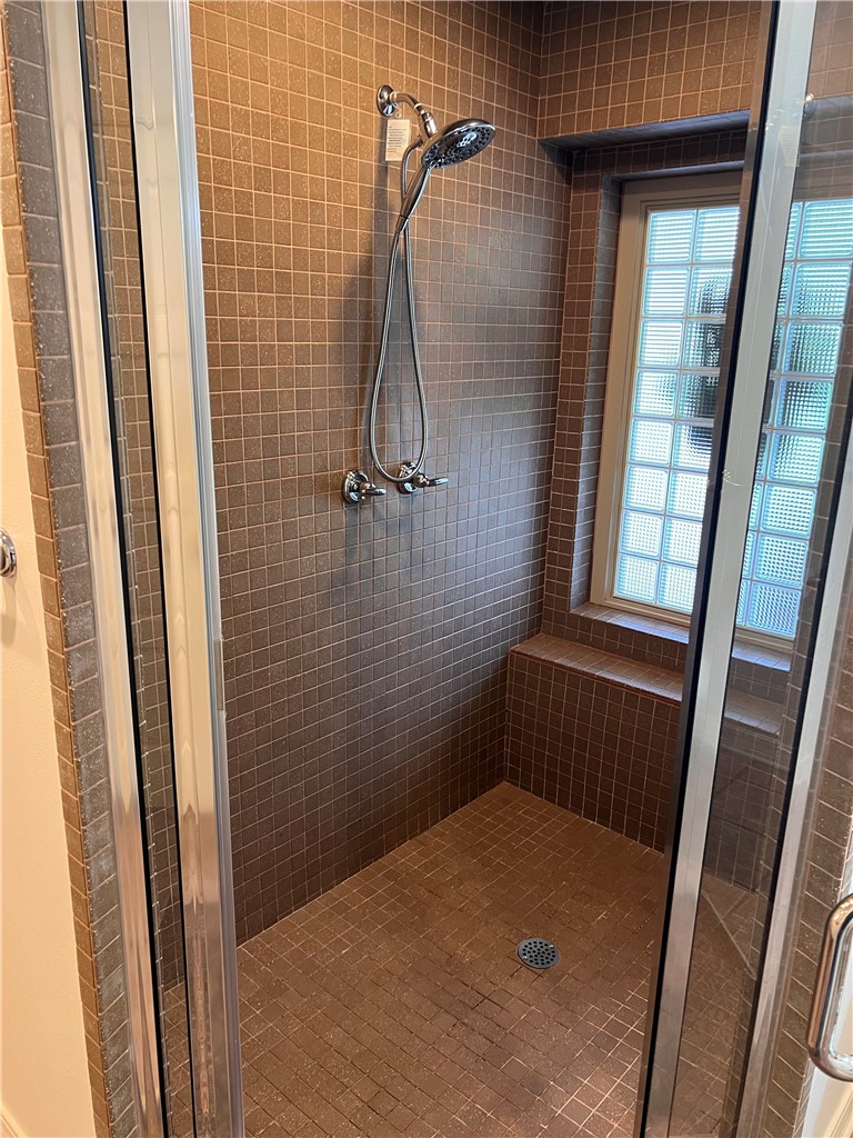 Skyline Manor Unit Ii - Residential