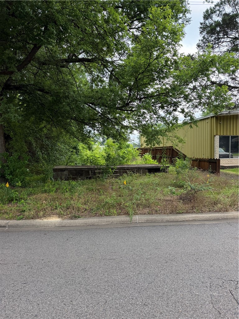 Photo 1 of 1 — 820 W 2nd Street, Russellville, AR 72801