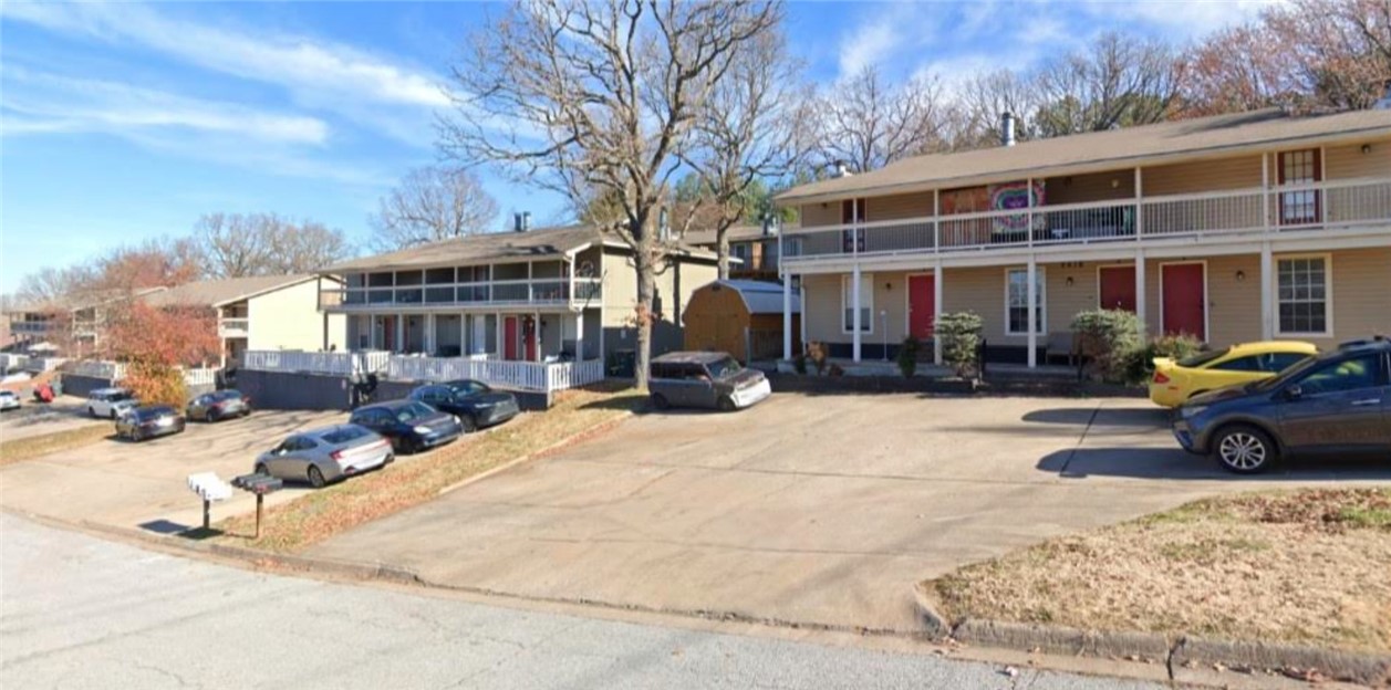 Investment Opportunity. 14 Units Over 4 Buildings. Great Fayetteville Location. Lot Of Upside Potential.