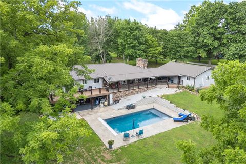 Photo of 8289 Redbud Lane, Harrison, AR 72601 (MLS # 1354983)