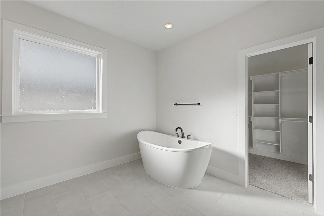 MAPLE ESTATES PH III-CENTERTON - Residential