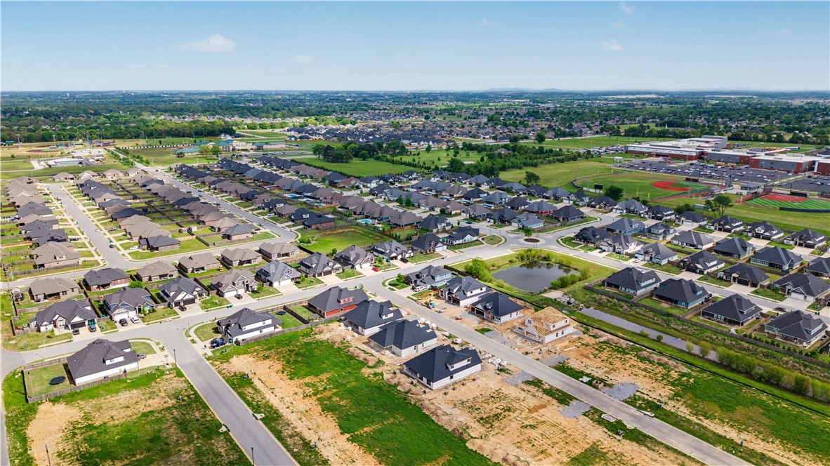 MAPLE ESTATES PH III-CENTERTON - Residential