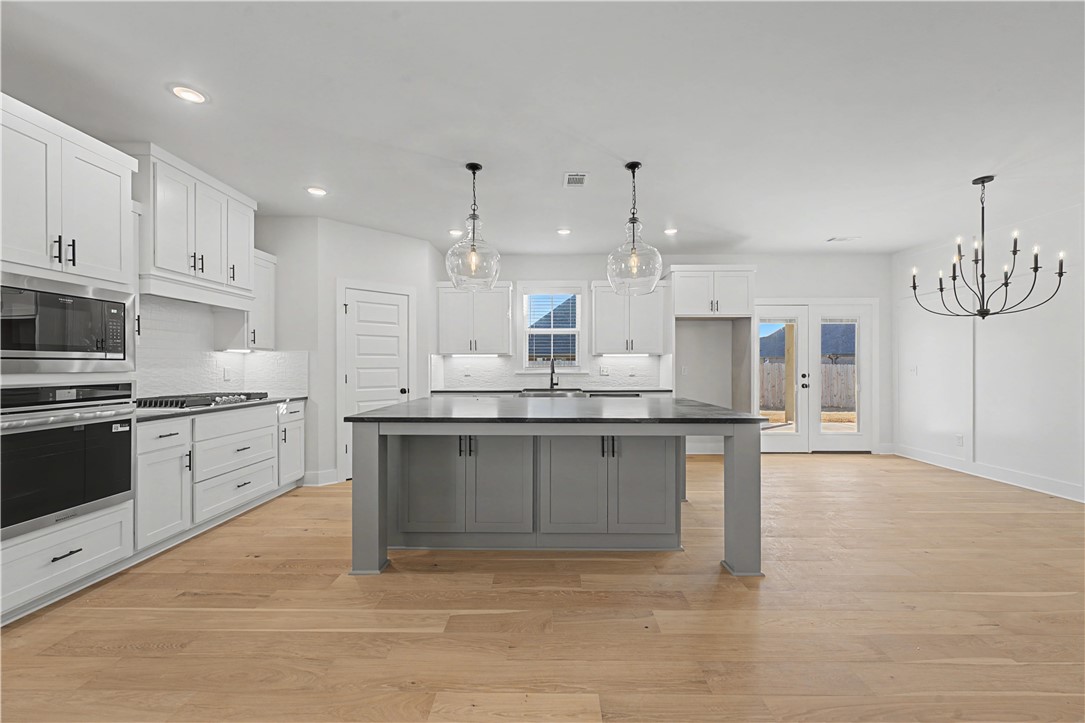 MAPLE ESTATES PH III-CENTERTON - Residential