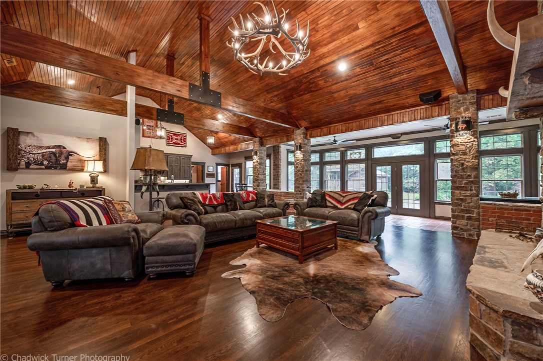 Tontitown Outlots - Residential