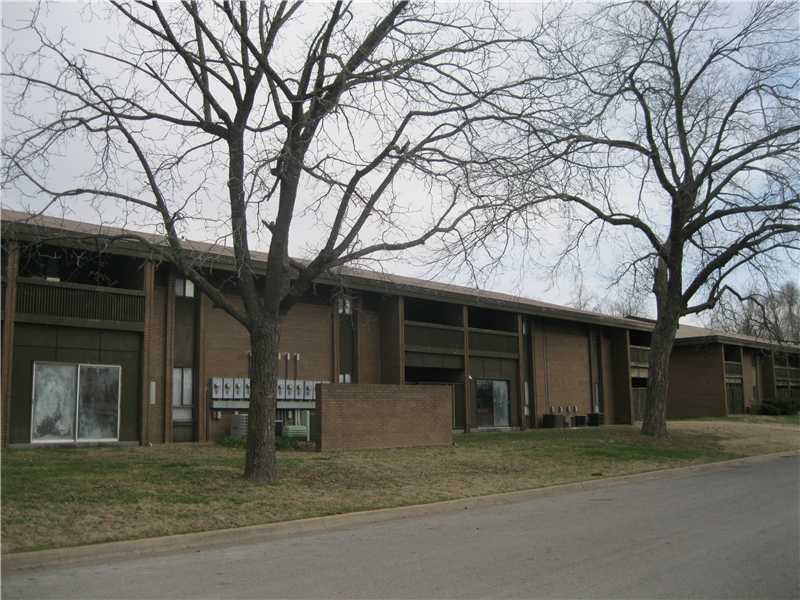 Newly remodeled apartment close to downtown Rogers. 2 bedrooms, 1 full bath with Trash and Water paid !!! On site property manager, **no dogs allowed**