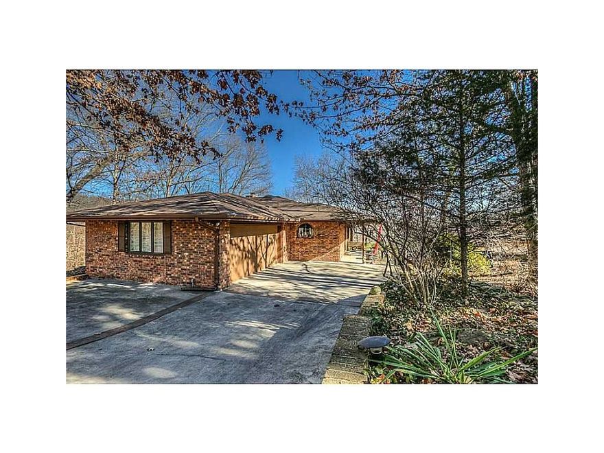 144 feet of Lake Avalon frontage! Quality thru-out this bright & cheery home! Hardwood floors, new roof, pecan wood cabinets in kitchen, tons of storage & an easy walk to your boat dock are just a few features of this beautiful home.