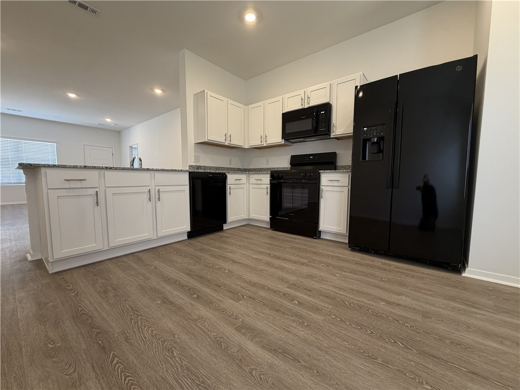 CASTLEWOOD SUB-RURBAN - Residential Lease