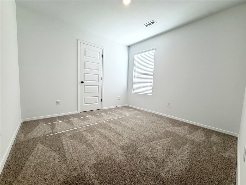 CASTLEWOOD SUB-RURBAN - Residential Lease