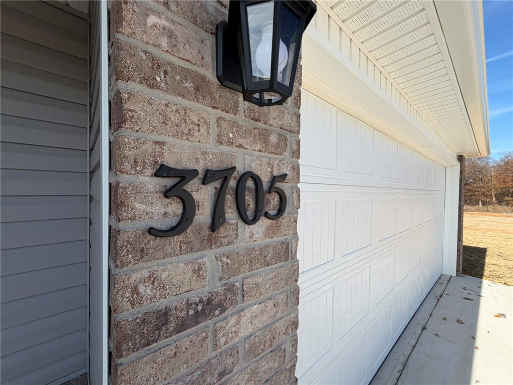 CASTLEWOOD SUB-RURBAN - Residential Lease