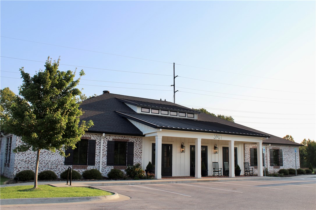 Creek Side Place Sub Rogers - Commercial Lease