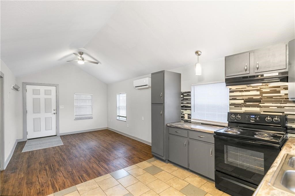 W A Burks Add Bentonville - Residential