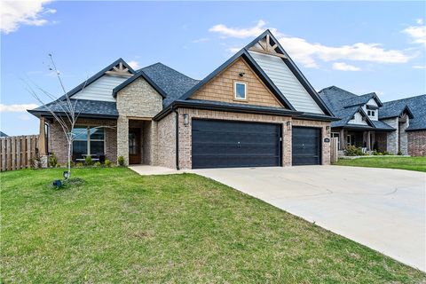 Photo of 1430 Paragon Drive, Centerton, AR 72719 (MLS # 1344157)