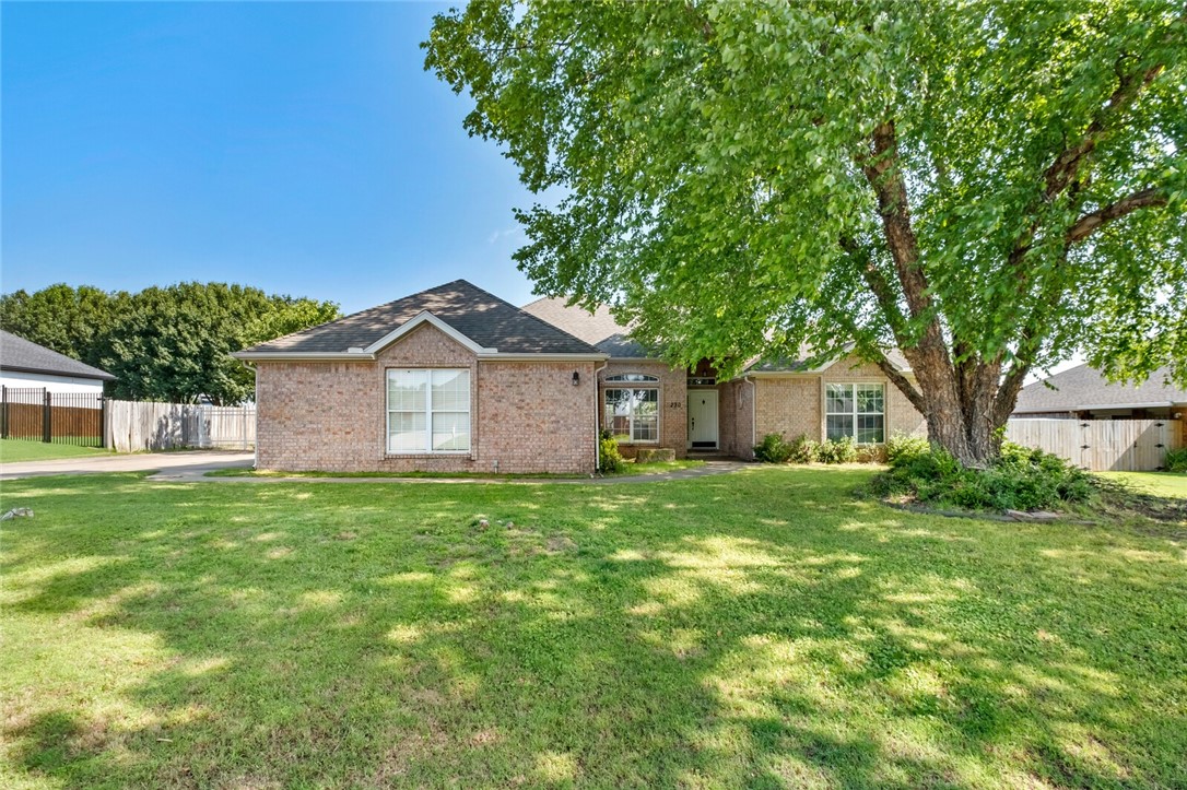 This beautiful home offers a a fantastic floor plan with 4 beds and 2.5 baths, a dedicated dining area off the living room, and a kitchen with granite countertops and an island. Located on a .33 acre lot just a minute away from Main Street offers convenience for getting around town. The spacious master suite includes a large walk-in closet. The backyard with a covered patio is perfect for entertaining. Schedule a showing today!
