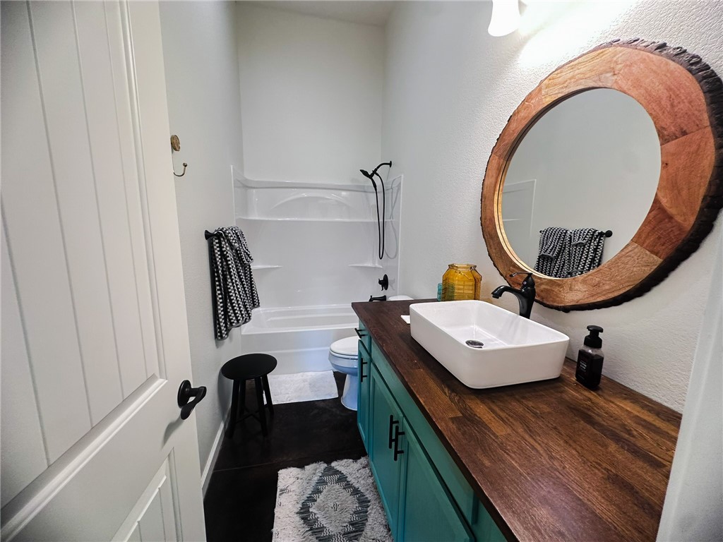 04-20-32-RURAL - Residential