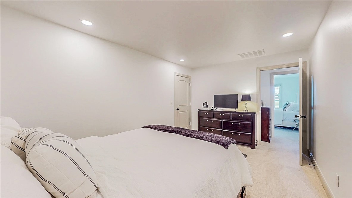 Soaring Hawk Sub Cave Spgs - Residential