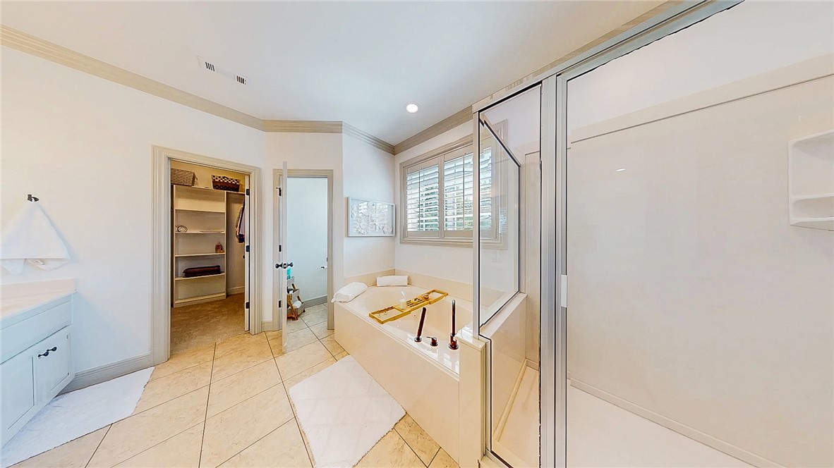 Soaring Hawk Sub Cave Spgs - Residential