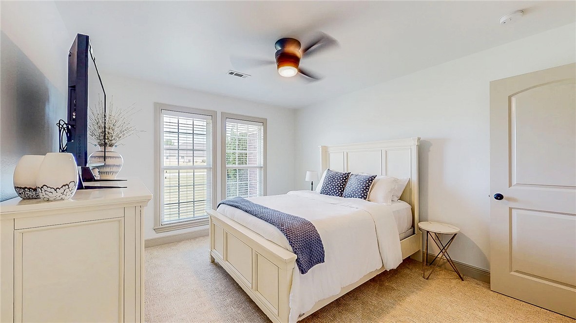 Soaring Hawk Sub Cave Spgs - Residential