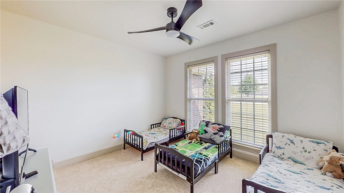 Soaring Hawk Sub Cave Spgs - Residential