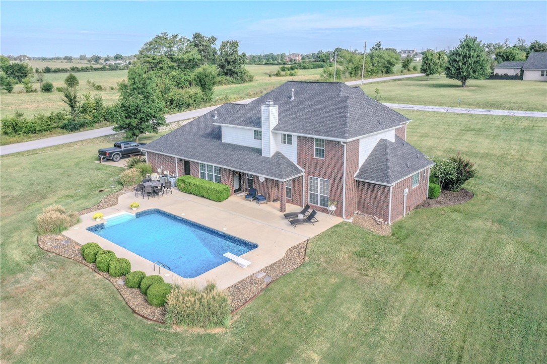 Soaring Hawk Sub Cave Spgs - Residential