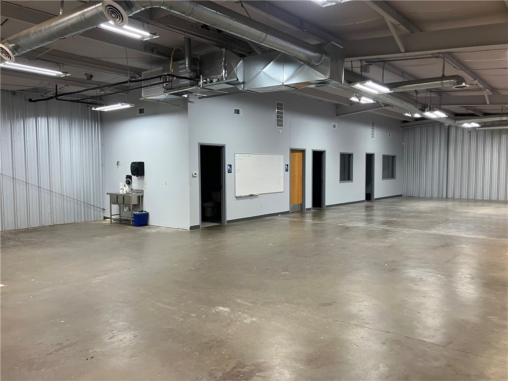 Tri City Park Ph 1 Bentonville - Commercial Lease