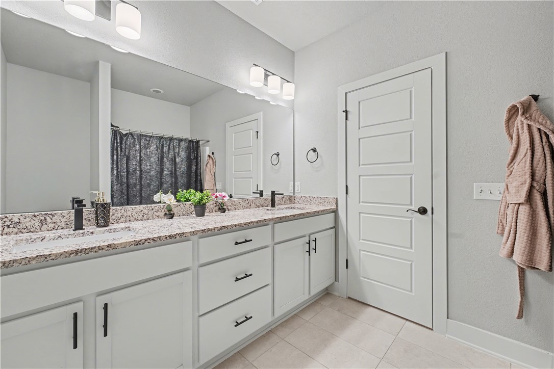 Grove Ph Ill, The Rogers - Residential