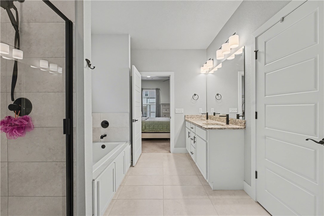 Grove Ph Ill, The Rogers - Residential