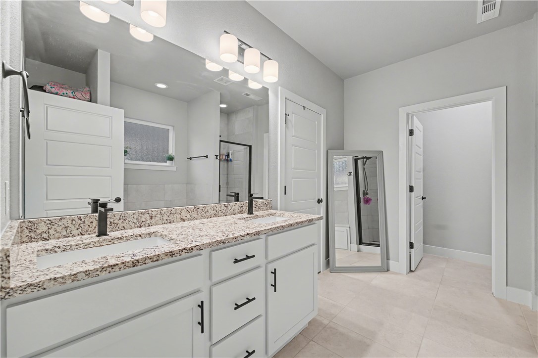 Grove Ph Ill, The Rogers - Residential